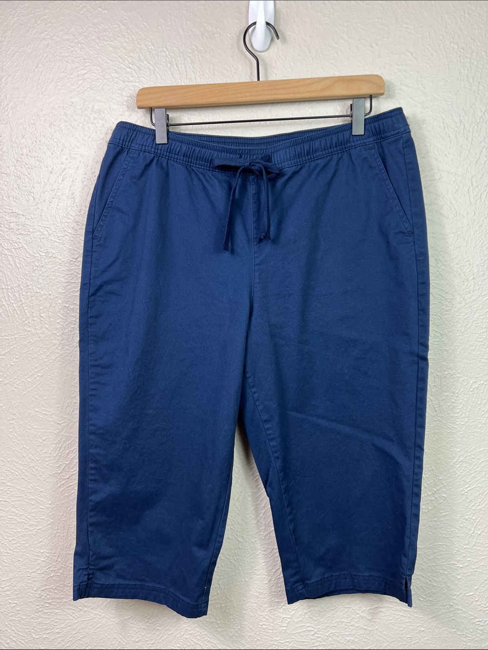 Denim & Co Navy Blue Elastic Drawstring Waist Capri Pants Medium